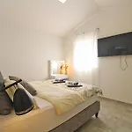 House Sanja 2278