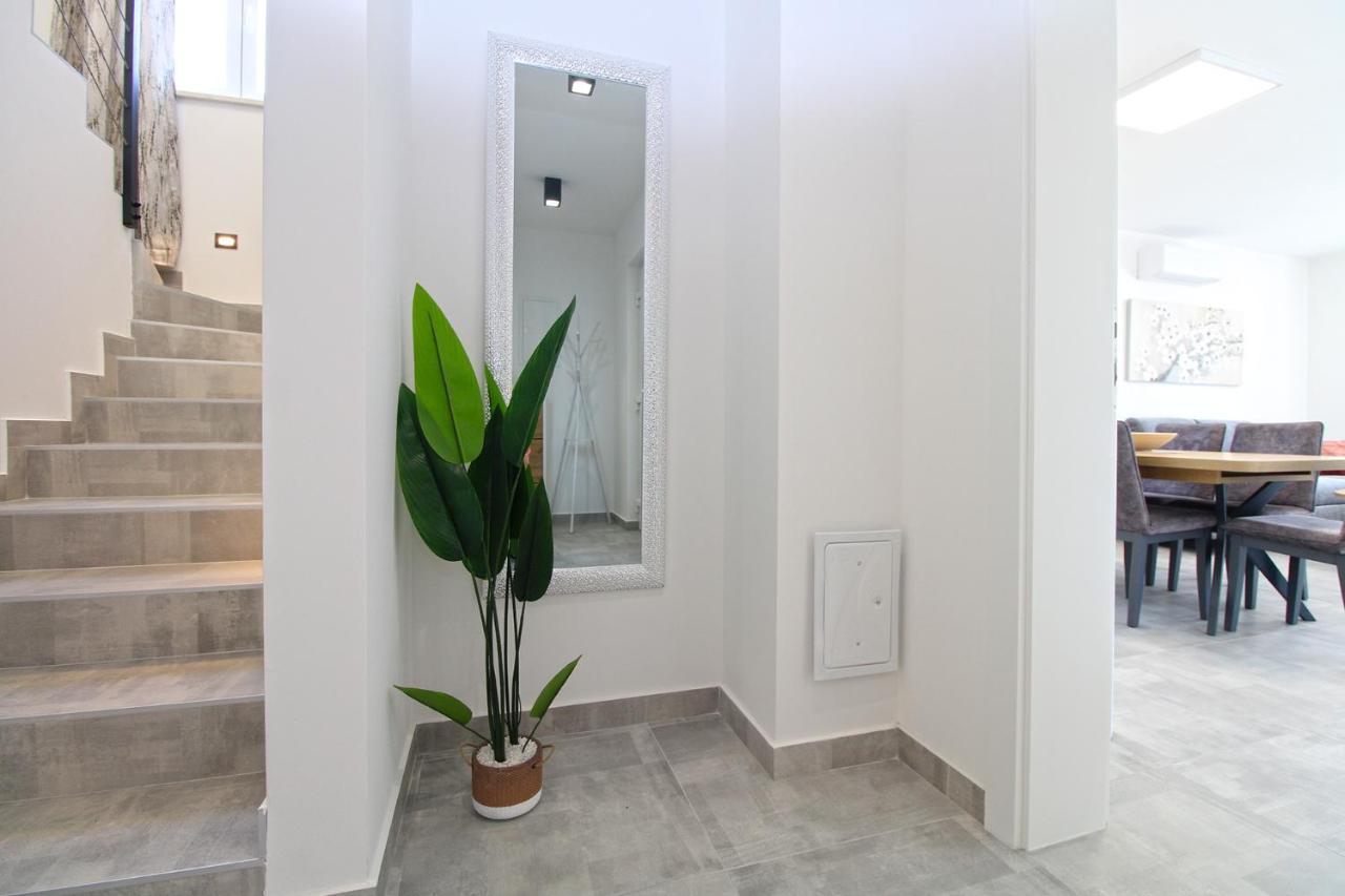 Vikendica House Sanja 2278